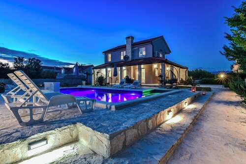 New villa Casa di Marko with the pool