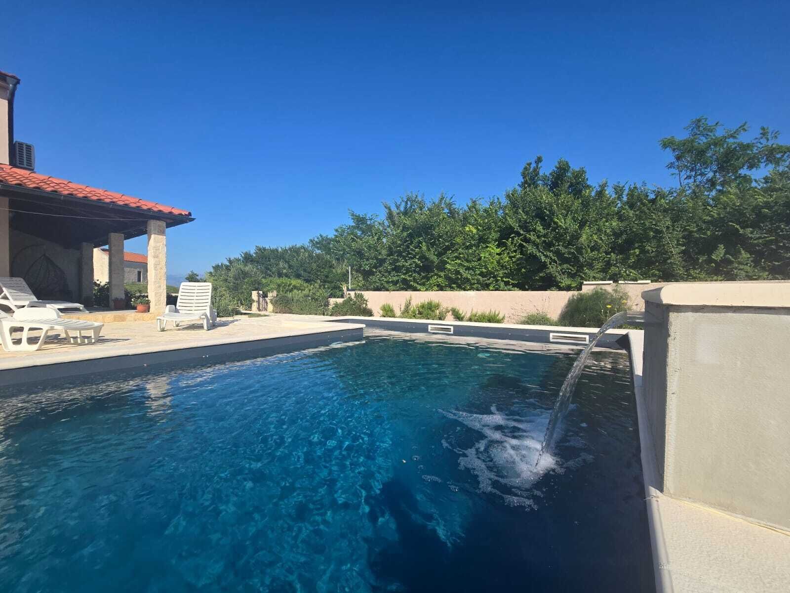 Piscina all'aperto
