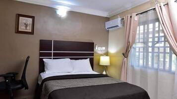 Kamar Single Standar, 1 Tempat Tidur Queen, Bebas Asap Rokok | Wi-Fi gratis dan seprai linen