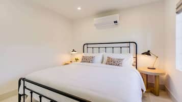 Desk, iron/ironing board, free WiFi, bed sheets