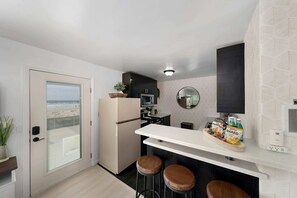 Fridge, microwave, oven, stovetop - The Ocean Front Lime w/ Beach Access (San Diego)