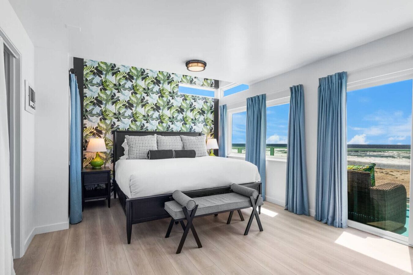 3 habitaciones, tabla de planchar con plancha, cuna de viaje y wifi 