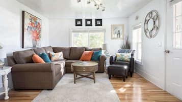 TV, fireplace, offices