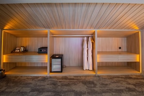 Superior Double Room | Egyptian cotton sheets, premium bedding, minibar, soundproofing - Dosso Dossi Hotels Laleli (Istanbul)