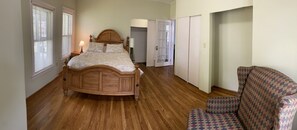 1 habitación, tabla de planchar con plancha, wifi gratis y ropa de cama 