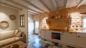 Romantic Apartment, Garden View (Appartement du Paradis) | Private kitchen