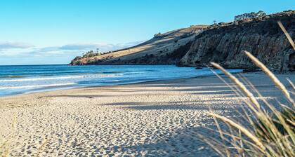 Little Secret Charming Clifton Beach Sanctuary