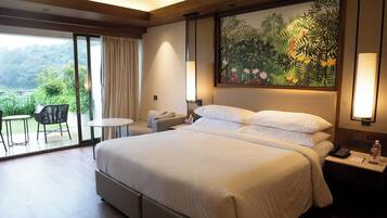 1 bedroom, minibar, in-room safe, desk