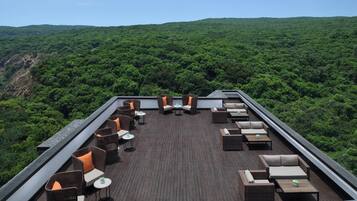 Breakfast, lunch, dinner served; pool views