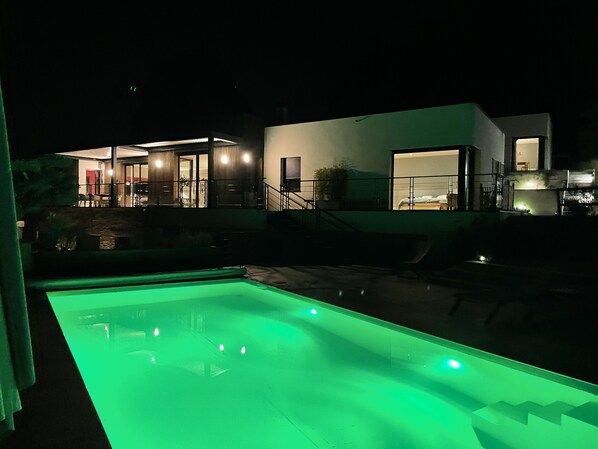 Piscine extérieure, piscine chauffée