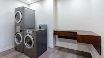 Ruang laundry