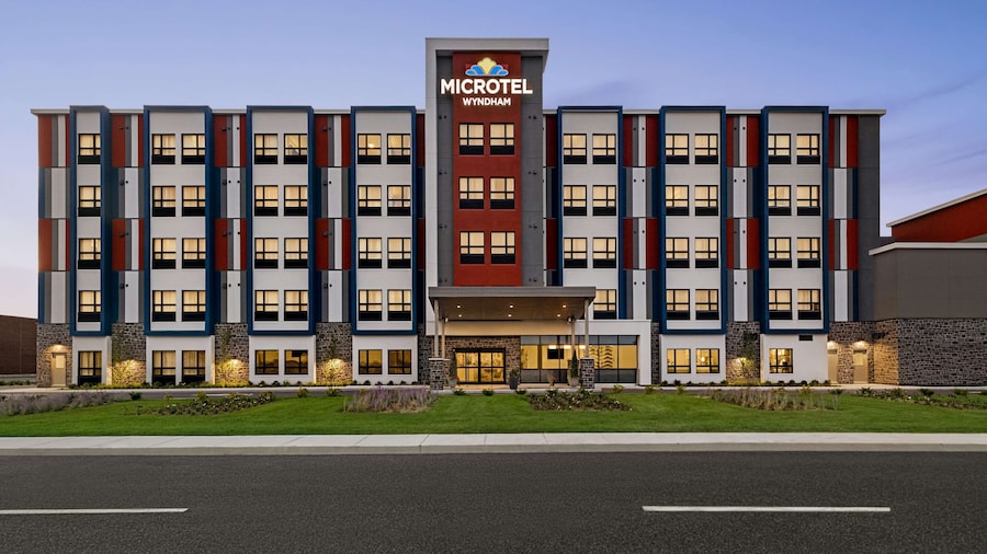 Microtel Inn & Suites Montreal Airport - Dorval QC