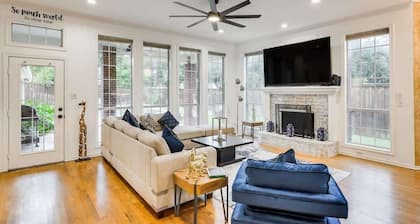 Pool + Game & Cinema Rooms 5BR Near DFW