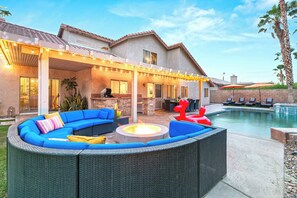 Pool - NEW! LQ Luxury Retreat - Saltwater Pool, Game Room, BBQ, Family Fun! LIc #66008 (La Quinta)