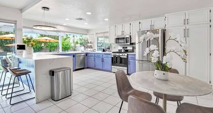 Zen Oasis! 6BR - Custom Pool, Volleyball, BBQ