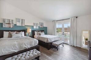 4 bedrooms, iron/ironing board, WiFi, bed sheets - Luxury La Quinta Oasis - Relax Saltwater Pool & Spa, BBQ, Firepit Lic # 65676 (La Quinta)