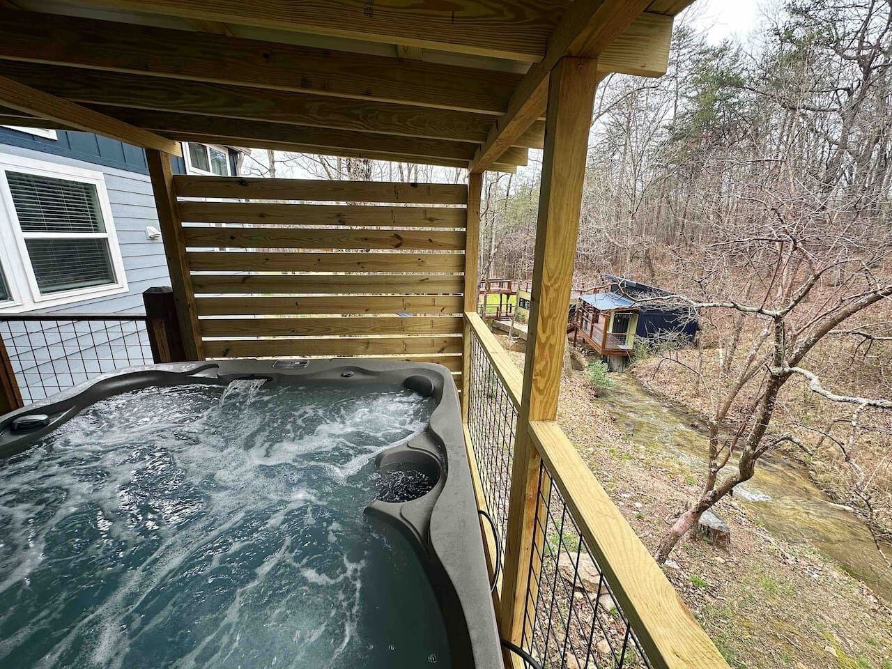 Outdoor spa tub