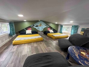 2 habitaciones, escritorio, wifi gratis y ropa de cama 