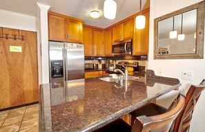 Private kitchen - St. Anton Courtyard View 1-bedroom Condos w/ Dry Sauna (Mammoth Lakes)