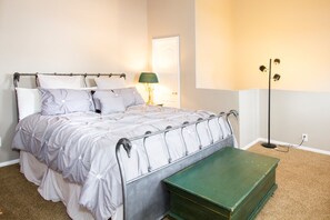 Condo, 2 Bedrooms