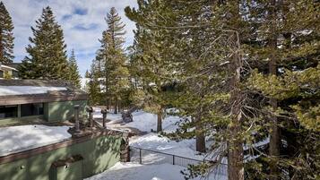 Condo, 2 Bedrooms | Property grounds