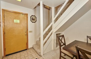 Condo, 2 Bedrooms | Interior