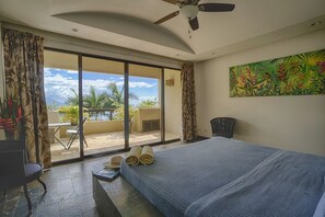 4 bedrooms, in-room safe, desk, iron/ironing board - Beautiful Rainforest Villa Overlooking Costa Rica's Pacific Coast: Casa Buendia (Dominical)
