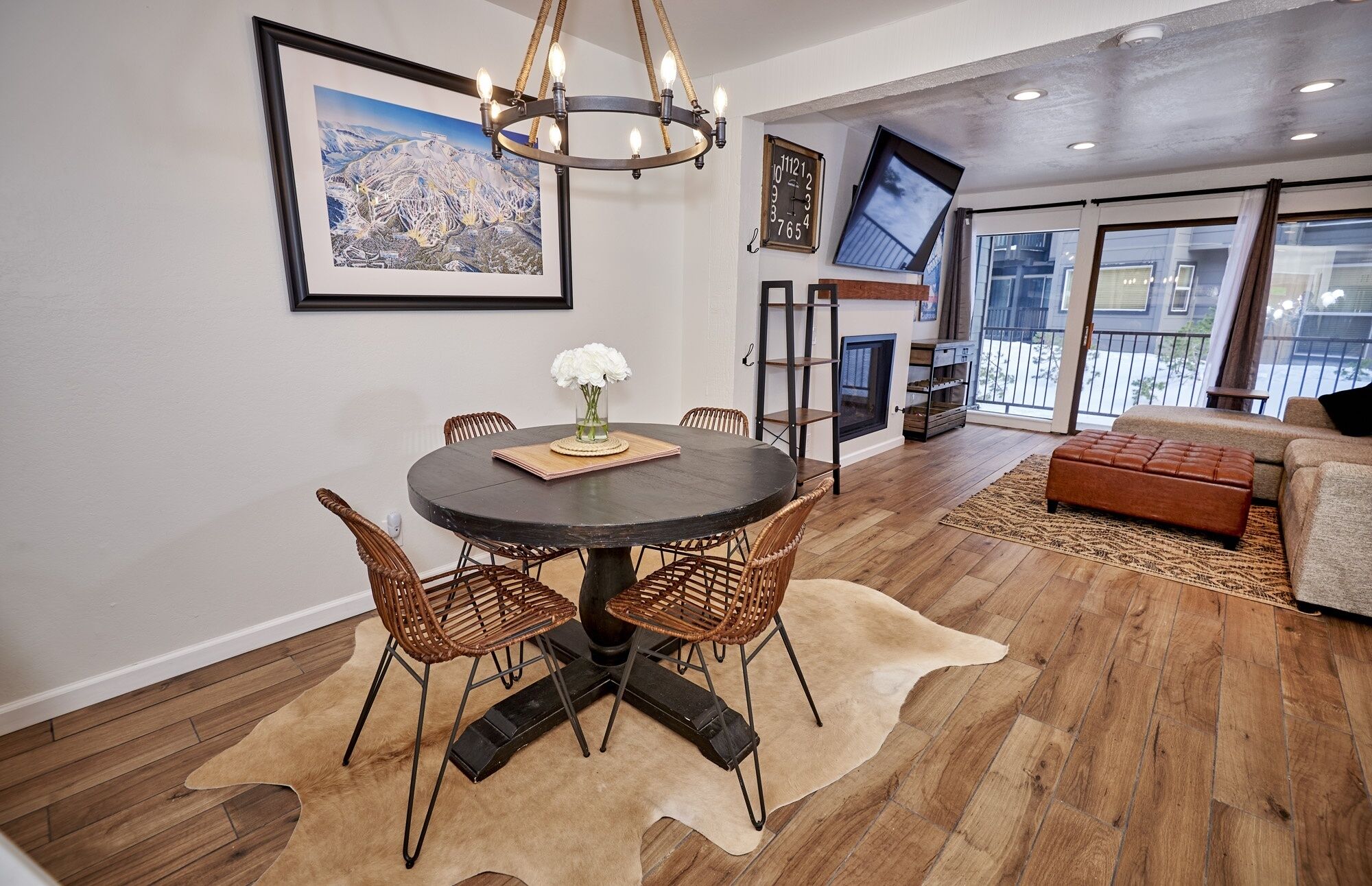 Condo, 1 Bedroom | Dining