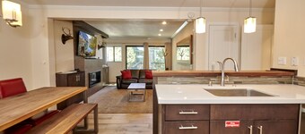 St. Anton Courtyard View Ski-in/out 1-bedroom Condo