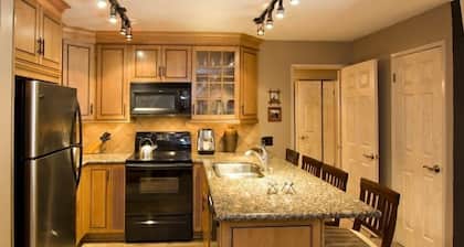 St. Anton Street View 2-bedroom Condo w/ Full Kitchen