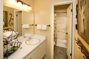 Condo, 2 Bedrooms | Bathroom