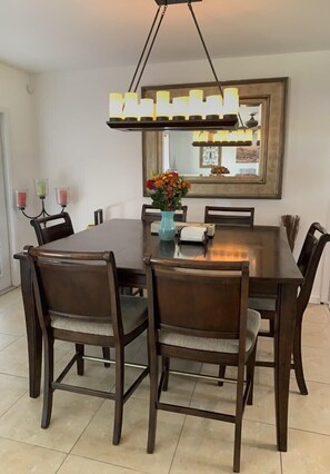 Dining - Piece of Paradise 4 BR w/ Gym, Jacuzzi, & Theater! (Port St. Lucie)