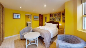 1 chambre, bureau, fer et planche à repasser, Wi-Fi