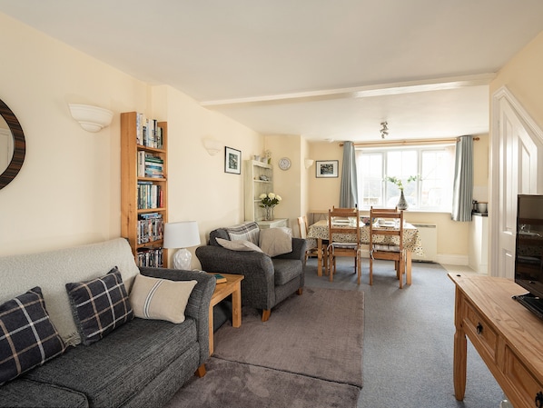Cottage | Interior