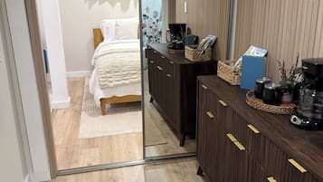 1 chambre, fer et planche à repasser, Wi-Fi, draps fournis