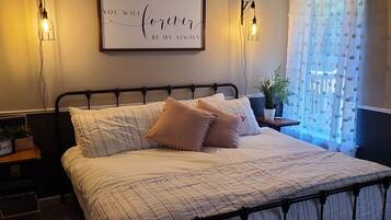 3 bedrooms, iron/ironing board, travel crib, free WiFi