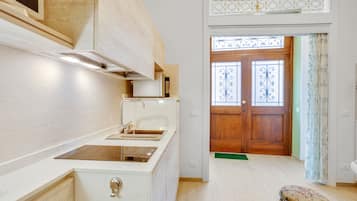 Apartment, 1 Bedroom | Private kitchen | Full-sized fridge, microwave, stovetop, dishwasher