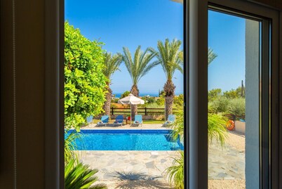 Villa Amorosa - Four Bedroom Villa, Sleeps 8