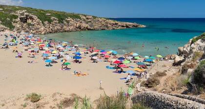 The 1800s nest house within the Vendicari reserve