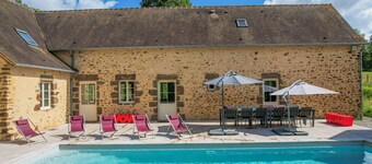 So Villa Chateaubert (72) - Piscine chauffée - Basket - 2h Paris - 30p.