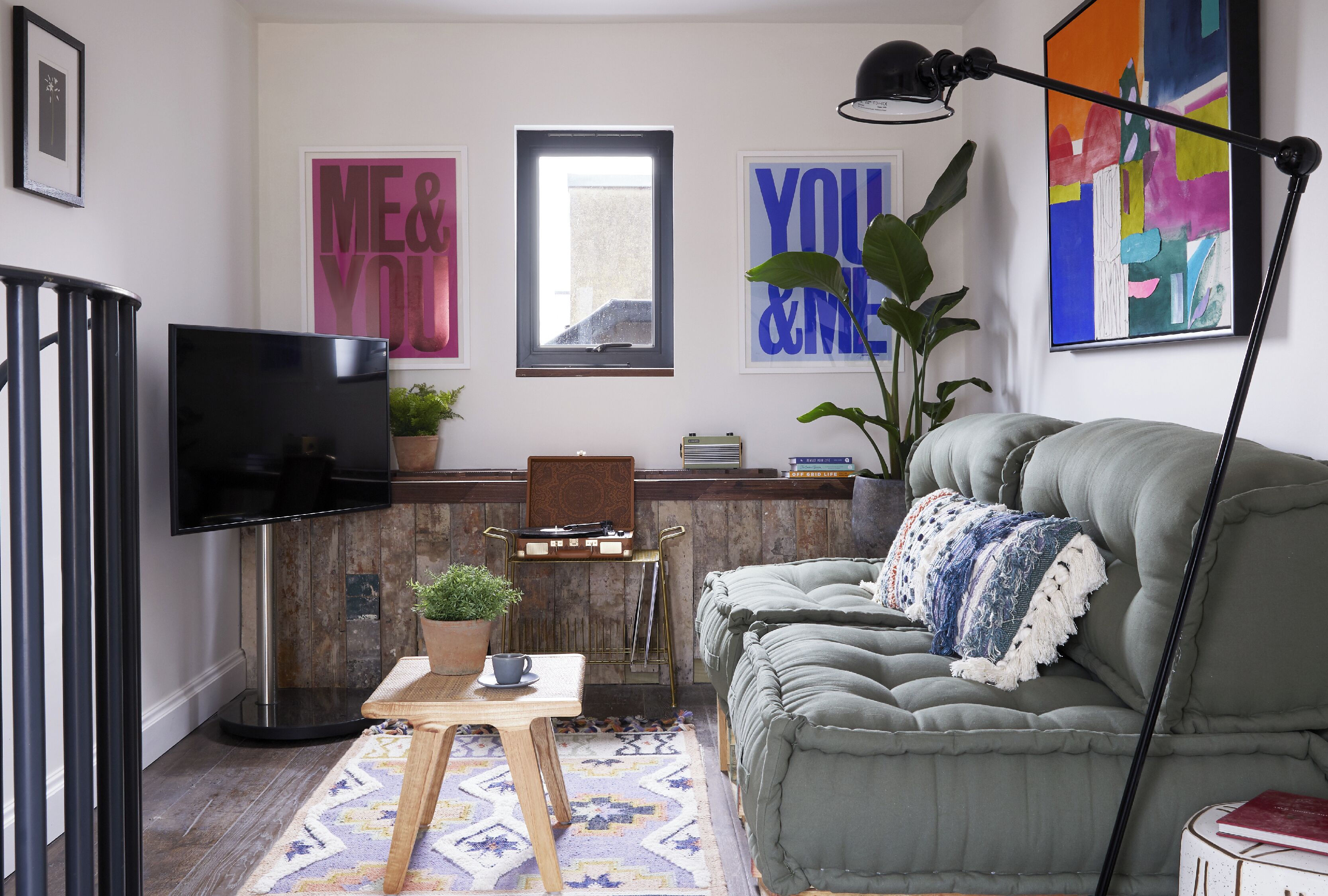 panoramic duplex | living area | flat-screen tv