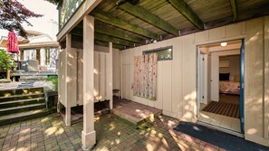 Exterior - Picturesque Hither Hills bungalow surrounded by a beautiful garden, private... (Montauk)