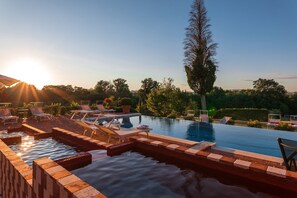 An infinity pool