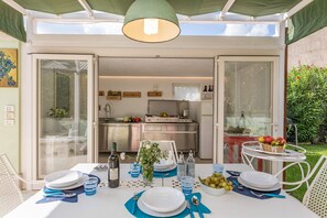 Outdoor dining - Il Nido 2+2, Emma Villas (Staggiano)