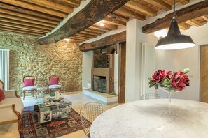 Interior - Il Nido 2+2, Emma Villas (Staggiano)