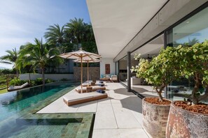 Pool - Solaris 3-bedroom Beachfront Villa in Koh Samui (Koh Samui)