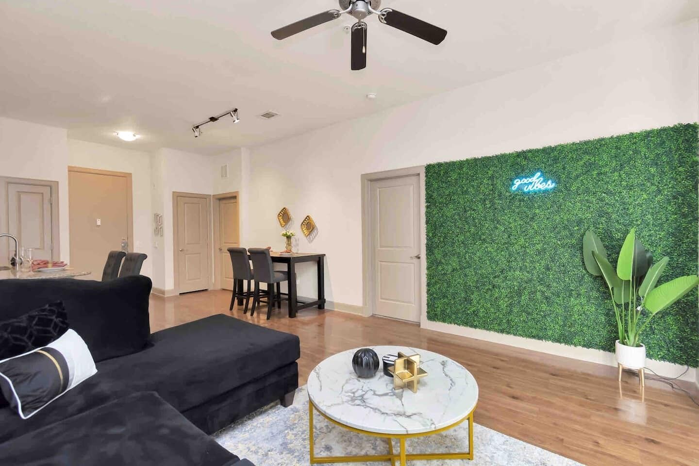 智能电视、Netflix、流媒体服务