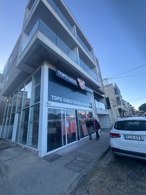 Exterior - Modern Apartment, Glorious Views and Terrace (Mellieha)