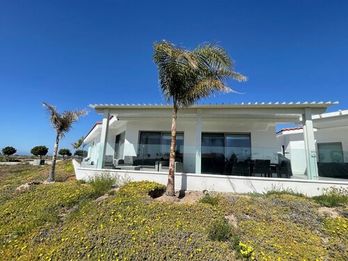 Villa #7. Beautiful full house, totally equipped, close to sea