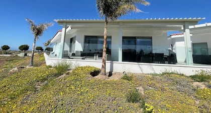 Villa #7. Beautiful full house, totally equipped, close to sea